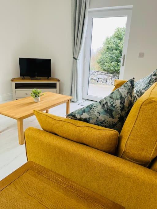 Private Apartment One On Lough Corrib, Oughterard กัลเวย์ ภายนอก รูปภาพ